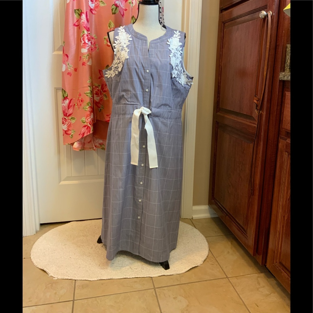 NWT Ivanka Trump sz16 windowpane, floral appliqué